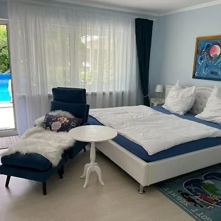 Casa de Férias Uitzicht Op Het Zwembad Waldkirch